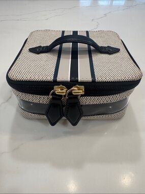 Paravel Cabana See-All Vanity Case Bag in Domino Black $95